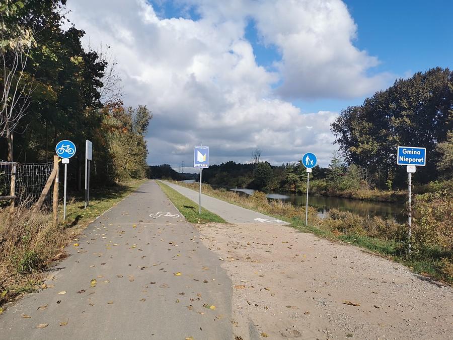 Początek "Drogi rowerowej im. 100 -lecia niepodległości"