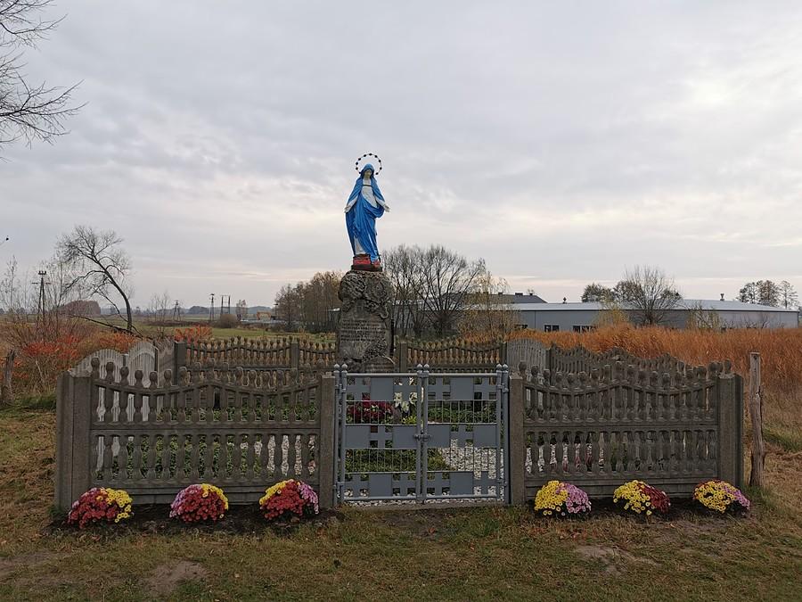 Kapliczka w Guzowatce