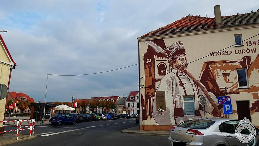 mural powstańczy w Książu
