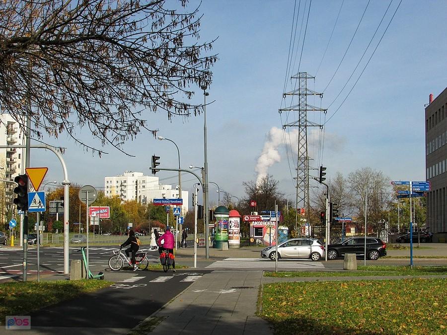 Dymy walą z EC Siekierki