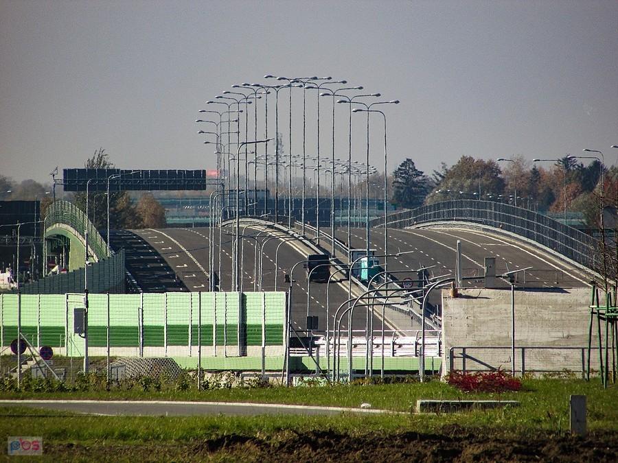 W tym miejscu POW chowa się w 2 km tunelu