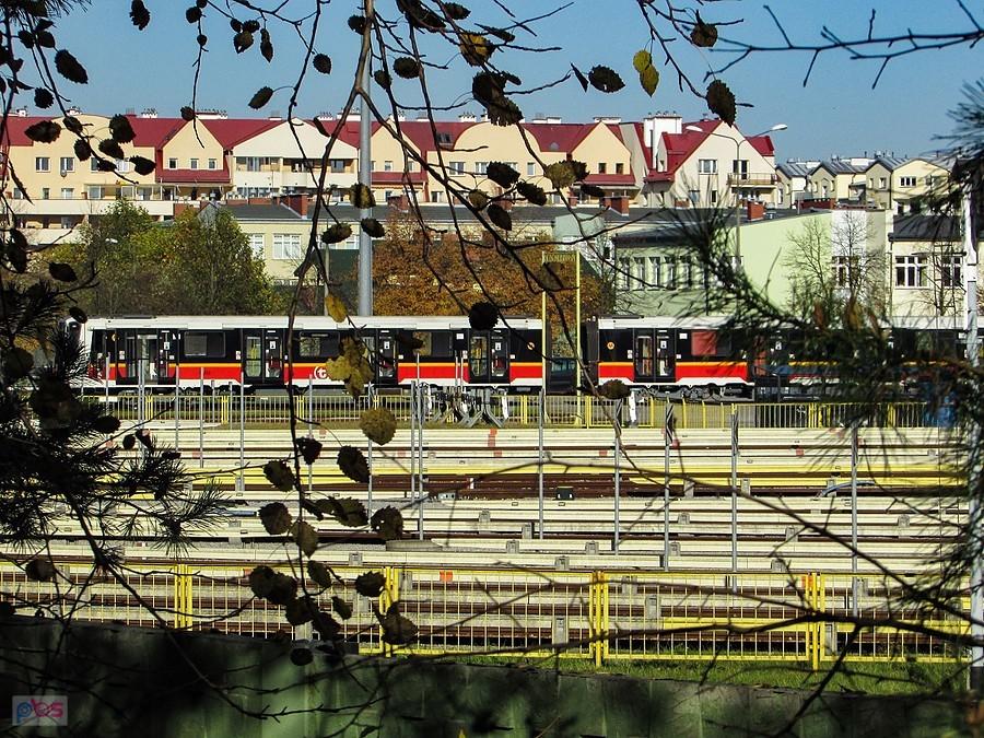 Wagonik metra wyszedł na spacer