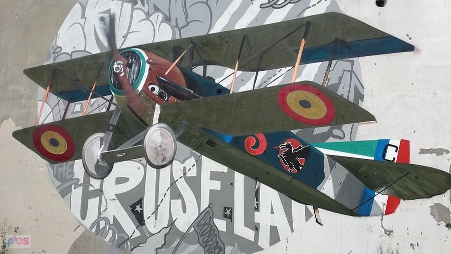 SPAD S13 na muralu w Piasecznie. Ładny.