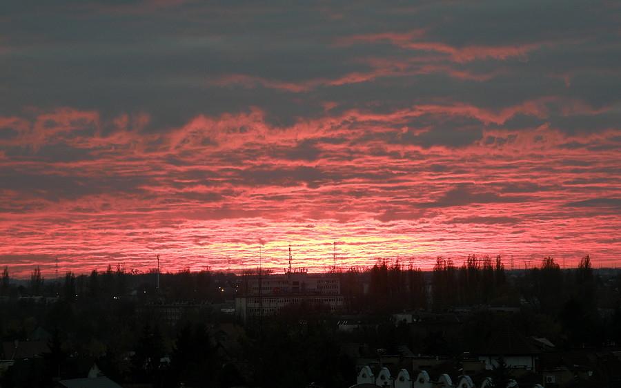 Jak tylko wlazłem do domu to taki widok zastałem zza okna (godz. 16:30)