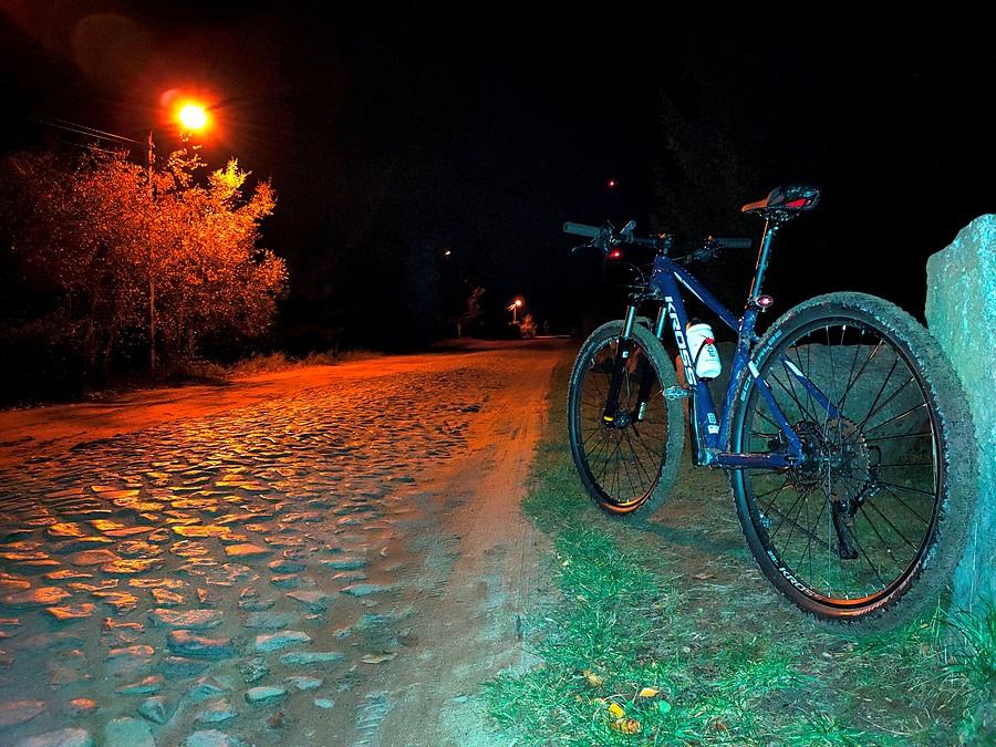 Tuczno nocą