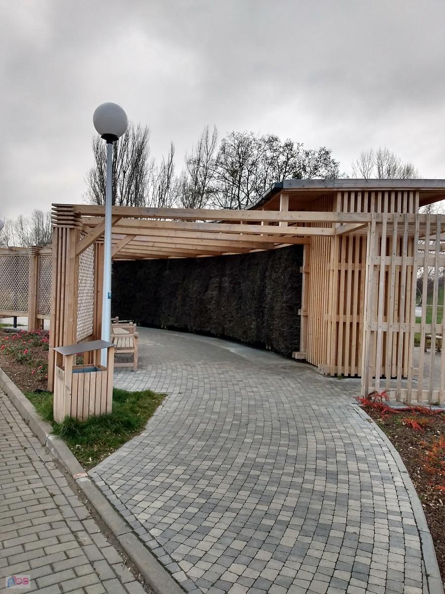 Tężnia obok amfiteatru