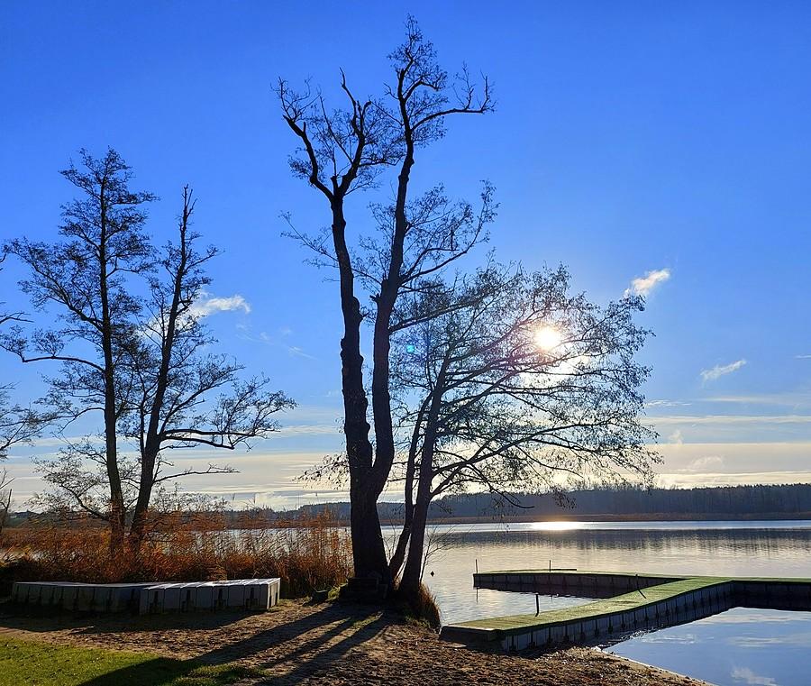 Słońce nad pomostem, Lusowo