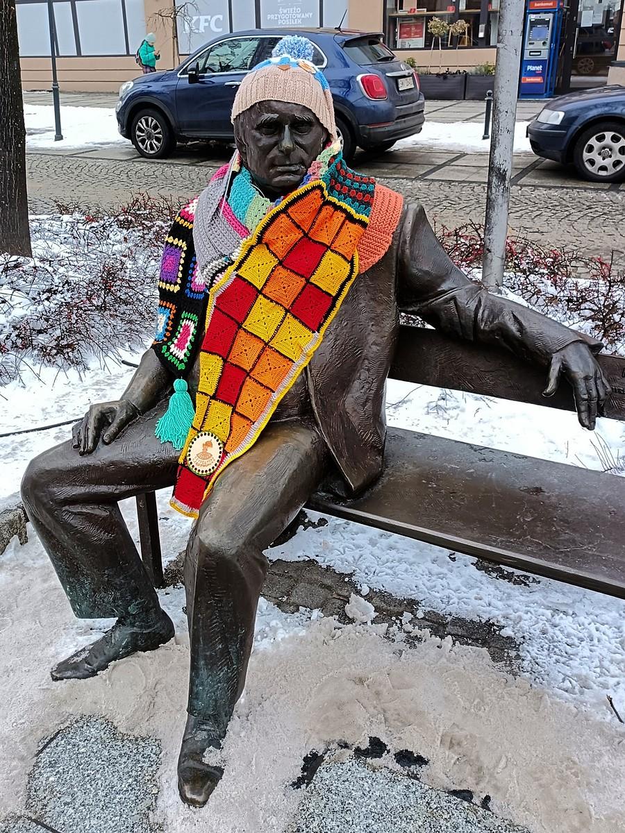 Marek Perepeczko cieplutko ubrany ;)
