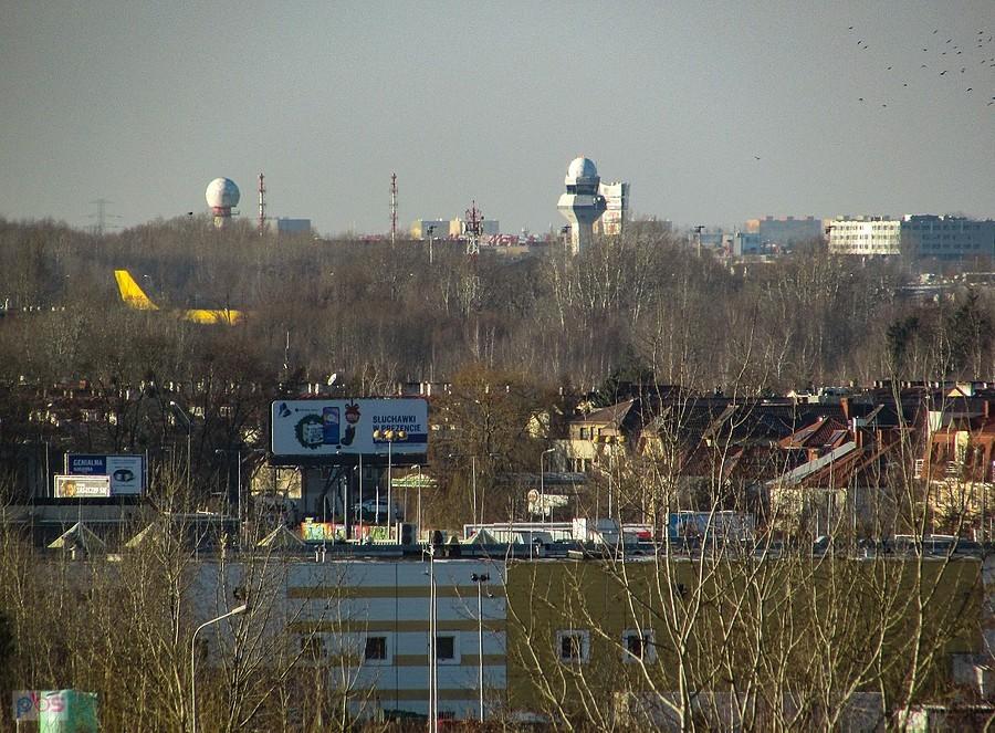 Widok z Kazurki w kierunku lotniska