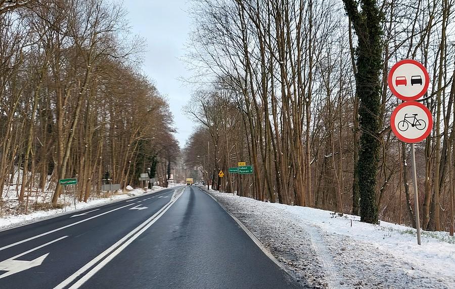 Z dziką rozkoszą debilny zakaz olany :)