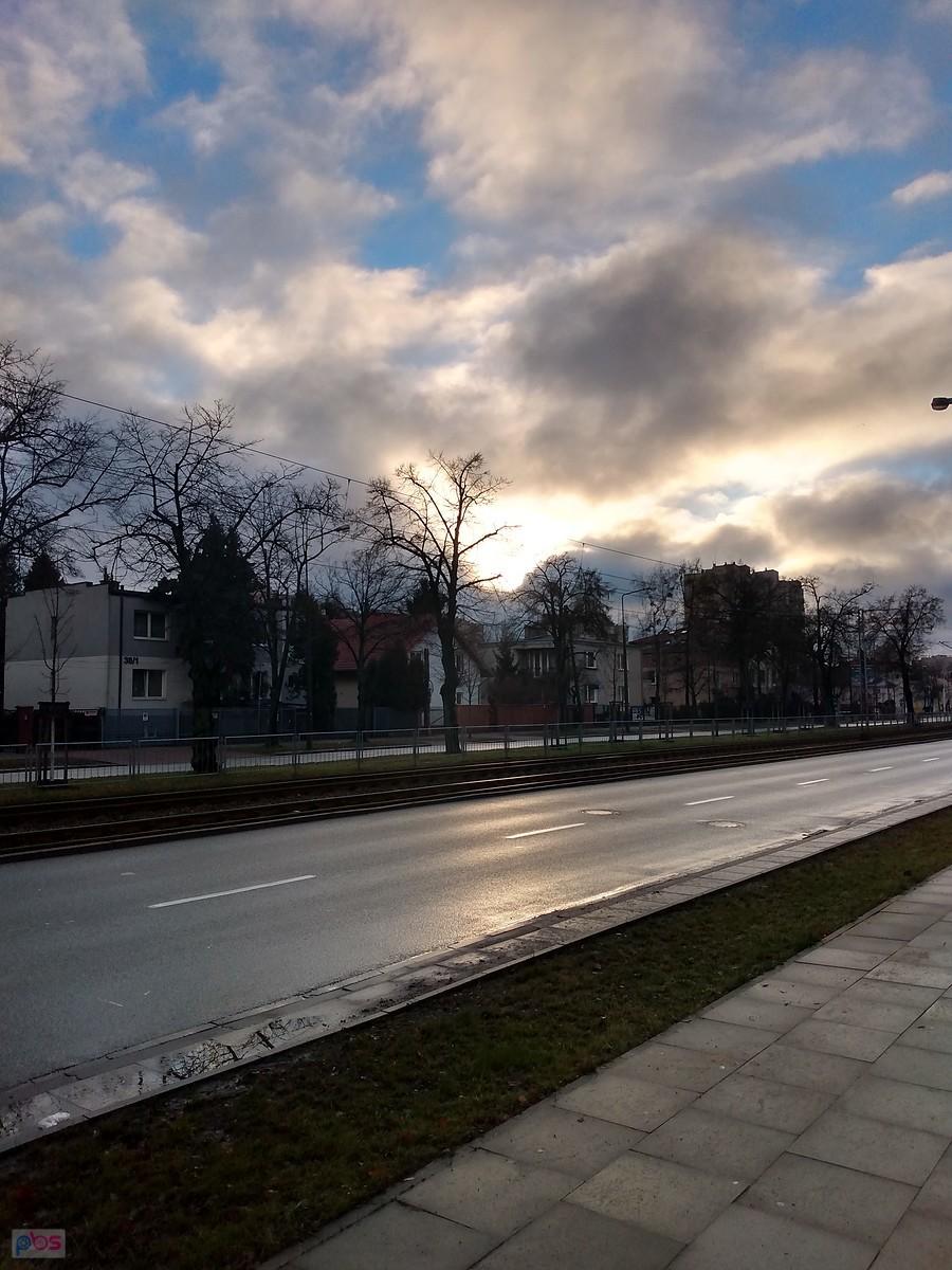 Słoneczko pokazało się zza chmur