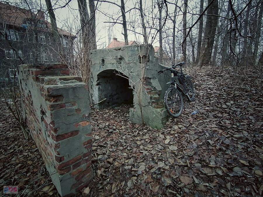 Schron przeciwlotniczy w Mikulczycach
