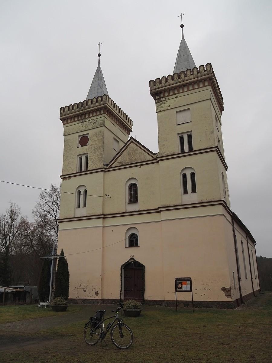 kościół filialny z 1801 r. pod wezwaniem św. Antoniego w Sądowie