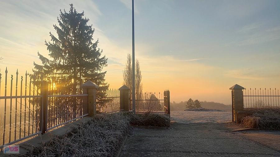 Wszystko oszronione o świcie