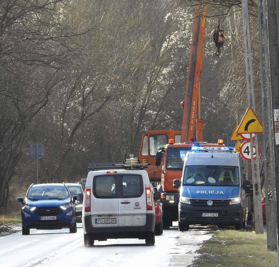 Akcja strażaków i policji na Drodze Dębińskiej