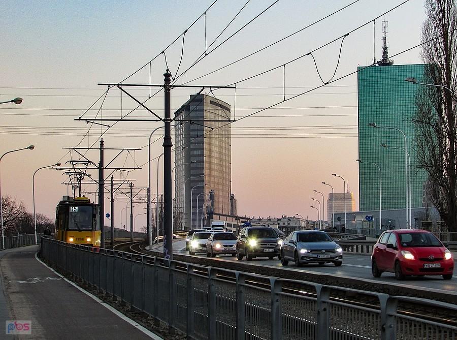 Piętnastka na wiadukcie przy Dworcu Gdańskim