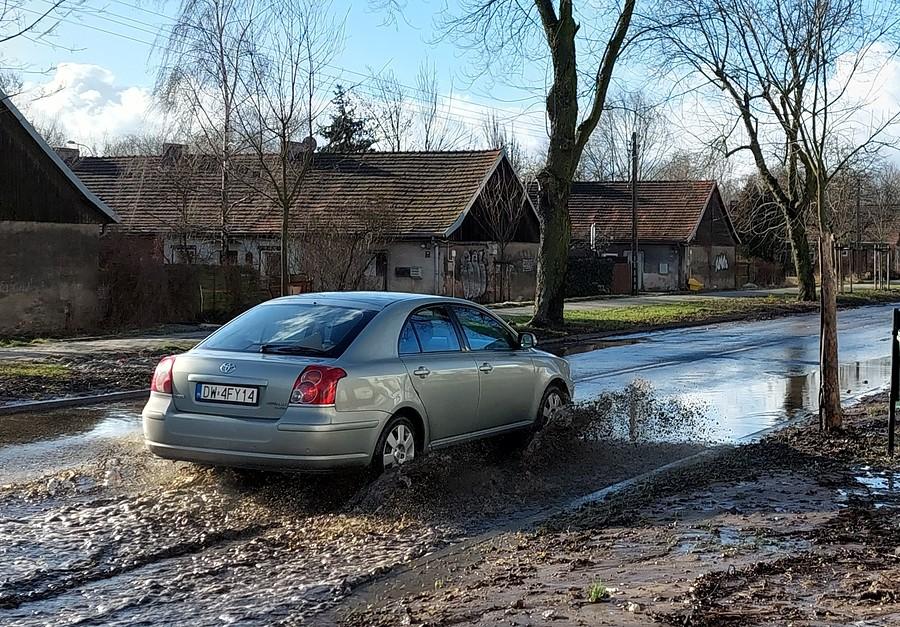 Jezioro Uliczne przy barakach na Opolskiej, Poznań