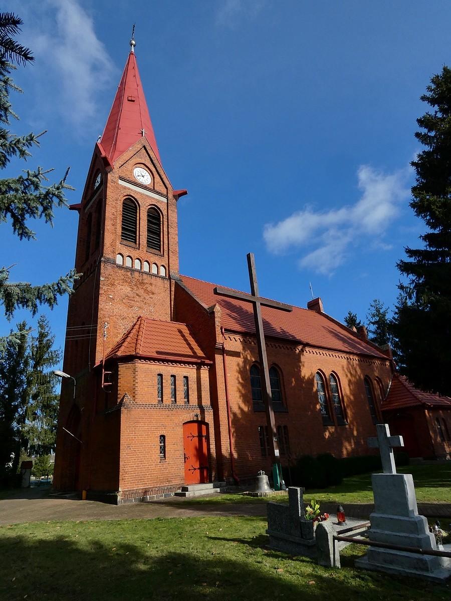 Kościół pw Matki Boskiej Różańcowej z przełomu XVII i XVIII w. w Lubiechni Wielkiej