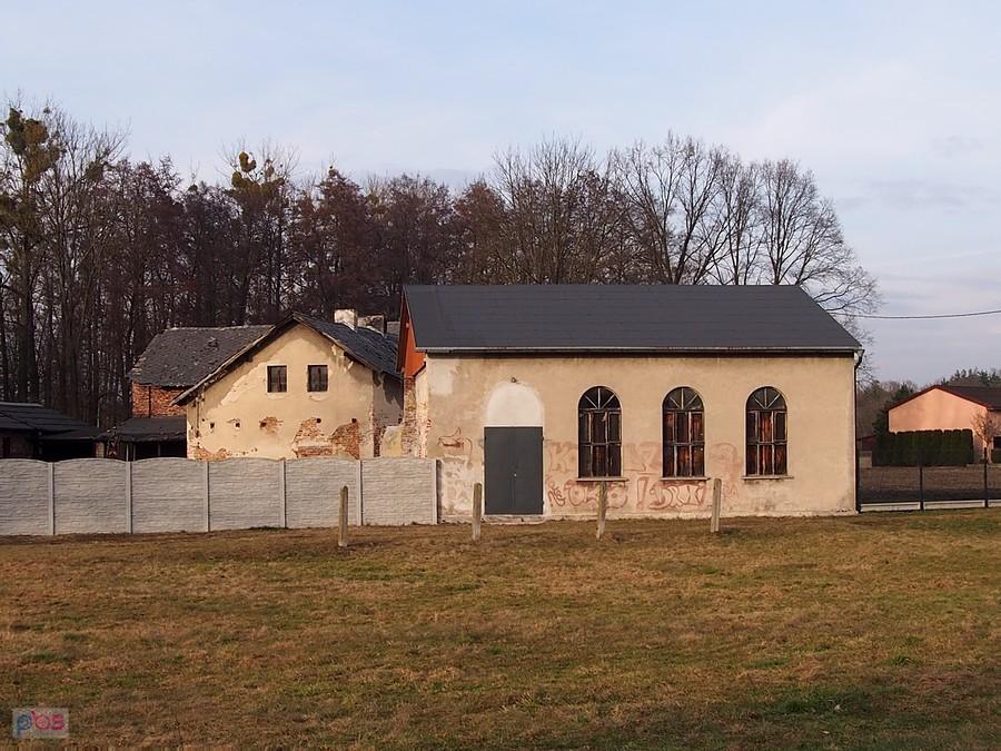 Pozostałości starej gospody w Kielczy