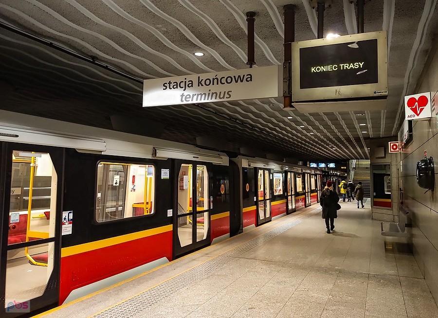 Metro Młociny