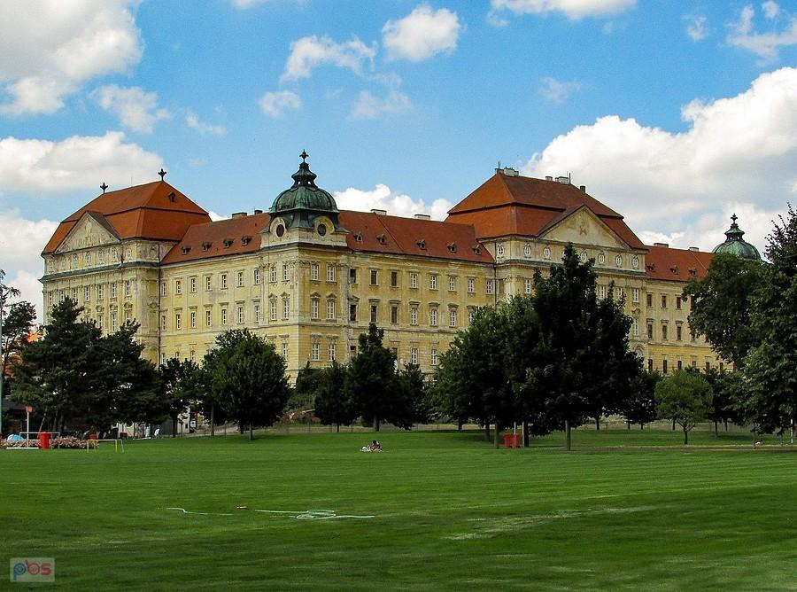 Znojmo - klasztor Louka