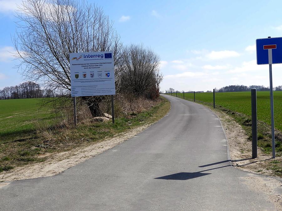 Ścieżka rowerowa w budowie - spod Ladenthin.