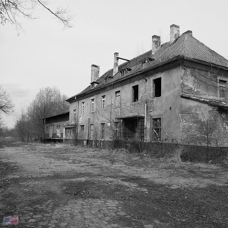 dworzec PKP w Miedarach
