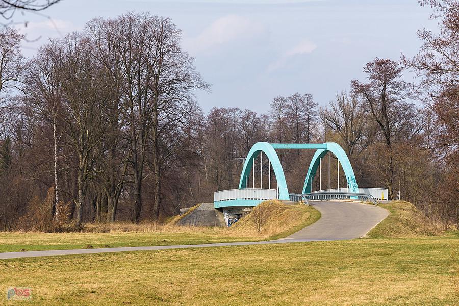 Ul. Spadkowa w Korwinowie i most nad Wartą