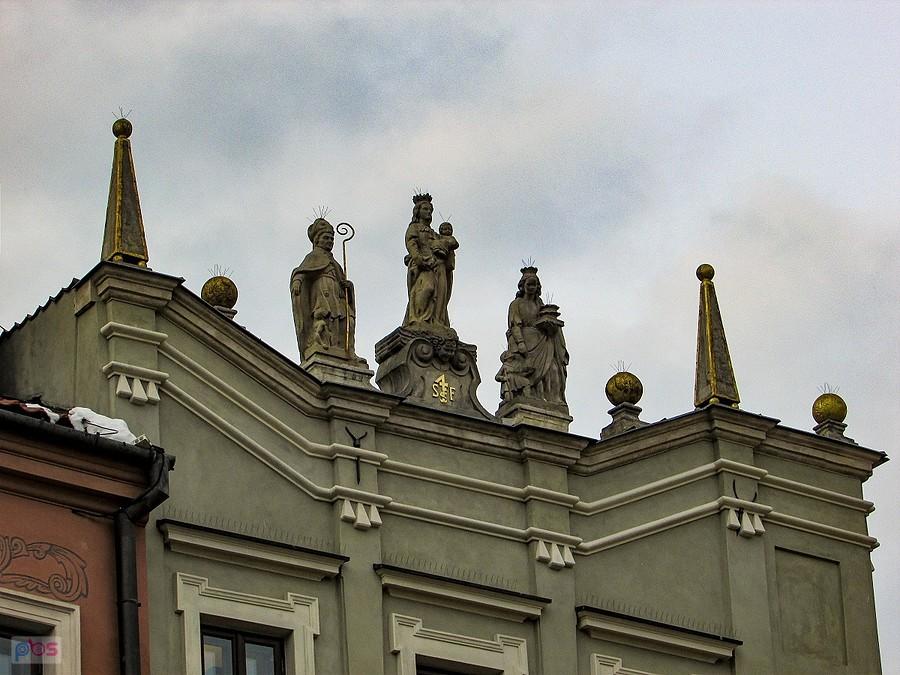 Szczyt kamienicy Falkiewiczowskiej