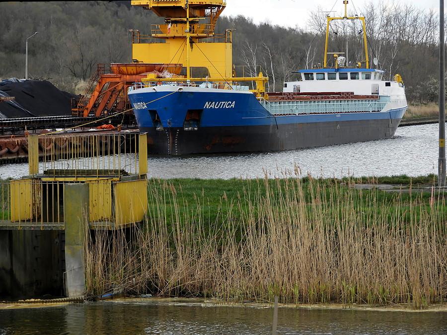 Port barkowy Kombinatu, tym razem bez statku rosyjskiego.