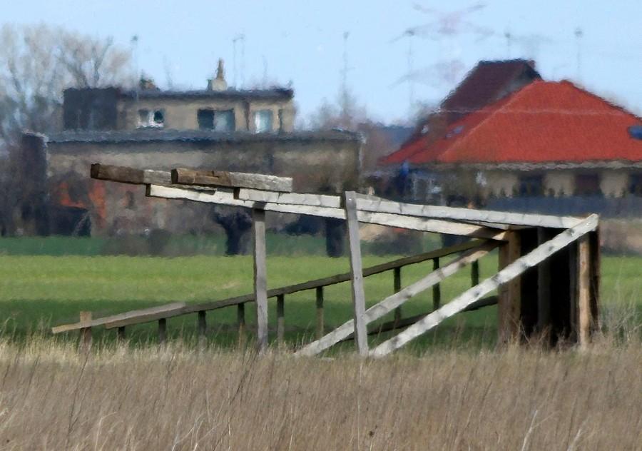 To gówno wciąż leży. I niech tak już zostanie :)