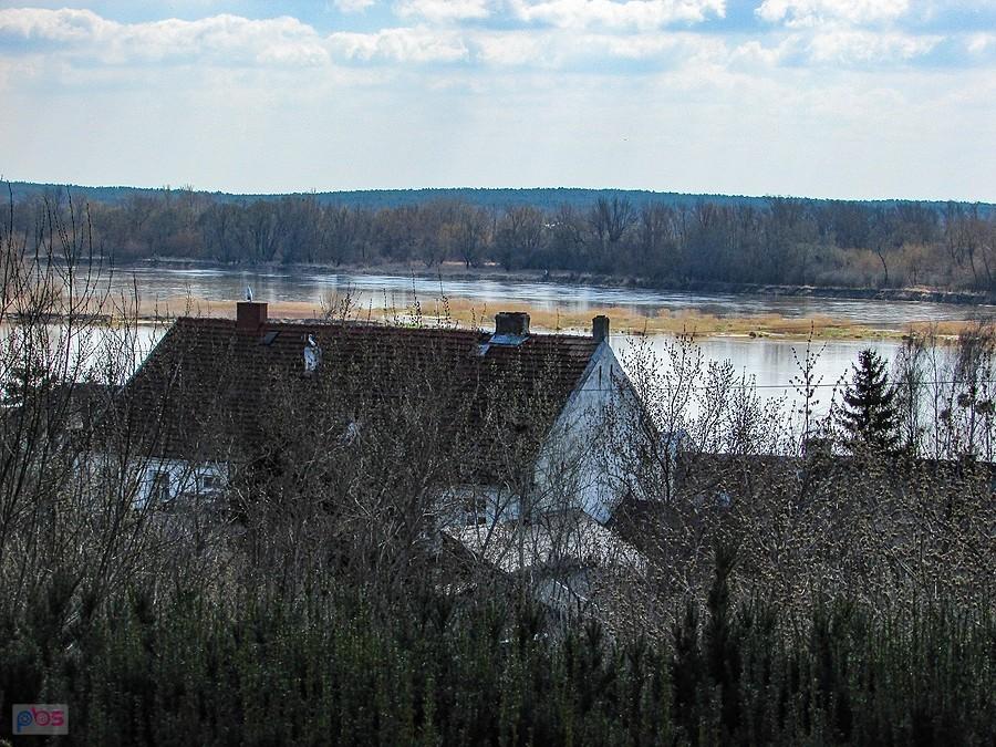 Widok na Wisłę z tarasu przy klasztorze