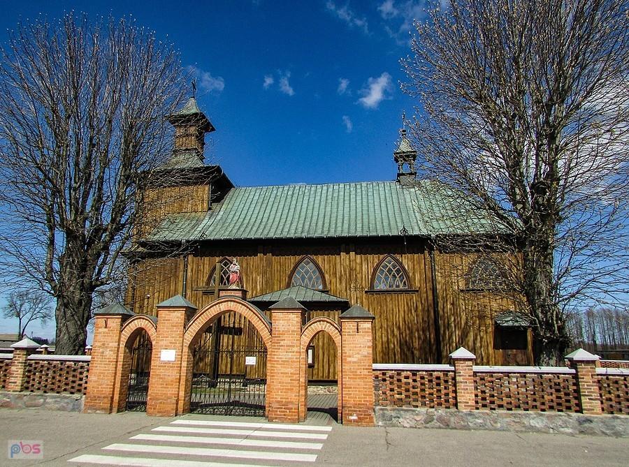 Kościół w Chociszewie zbudowano w latach 1830-35