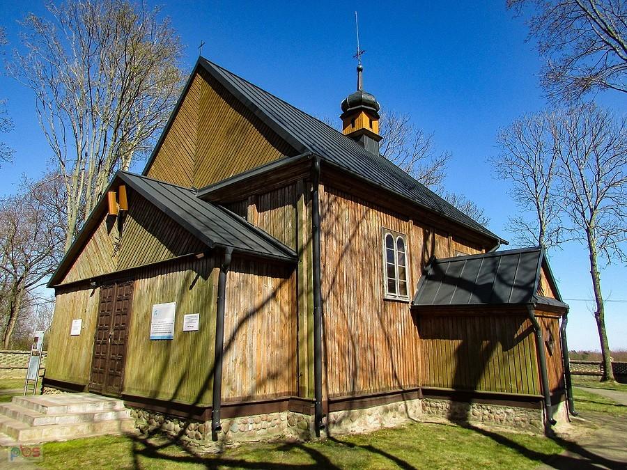 Stare Radzikowo - drewniany kościół zbudowany został na pocz. XVIII wieku