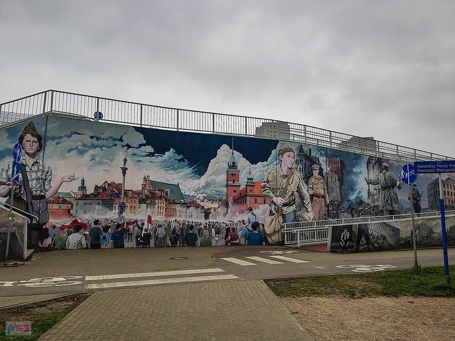 Mural PW przy kładce nad Trasą Armii Krajowej