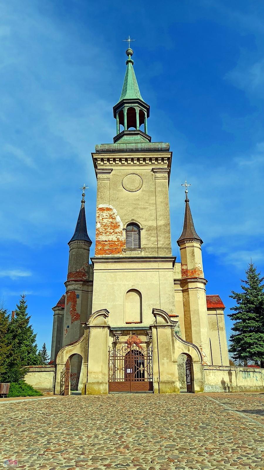 Kościół parafialny w Osiecznej