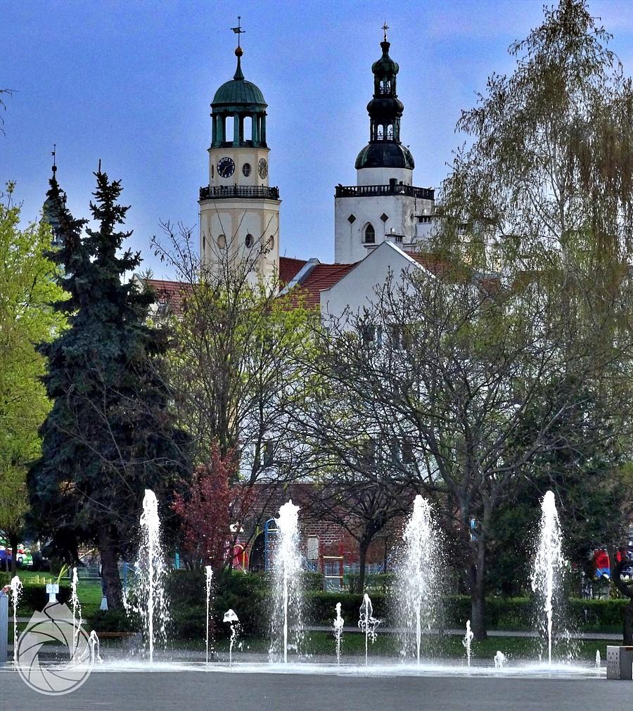 fontanny na deptaku w Oleśnicy