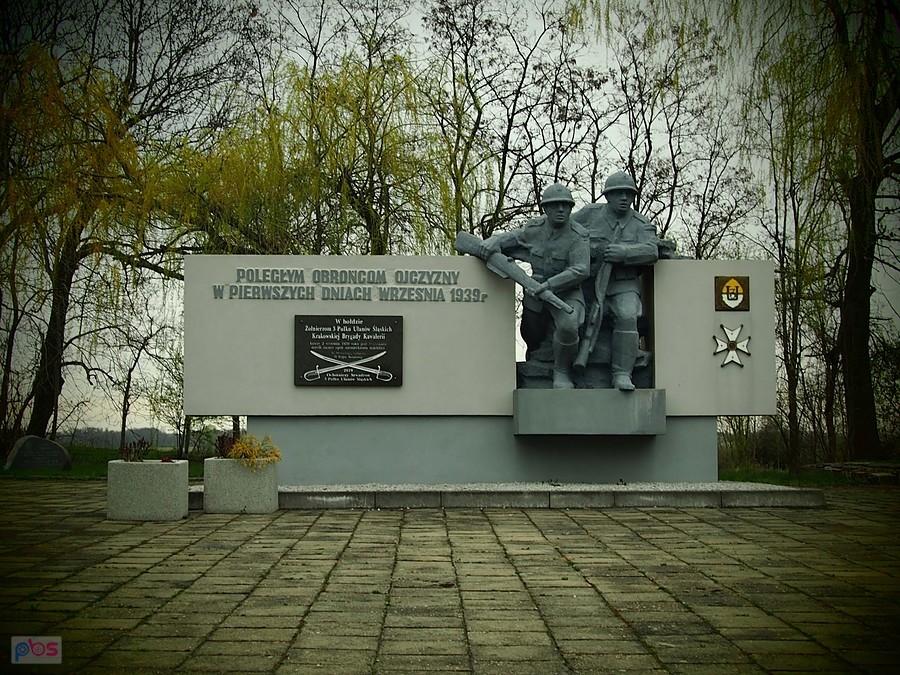Pomnik w Woźnikach
