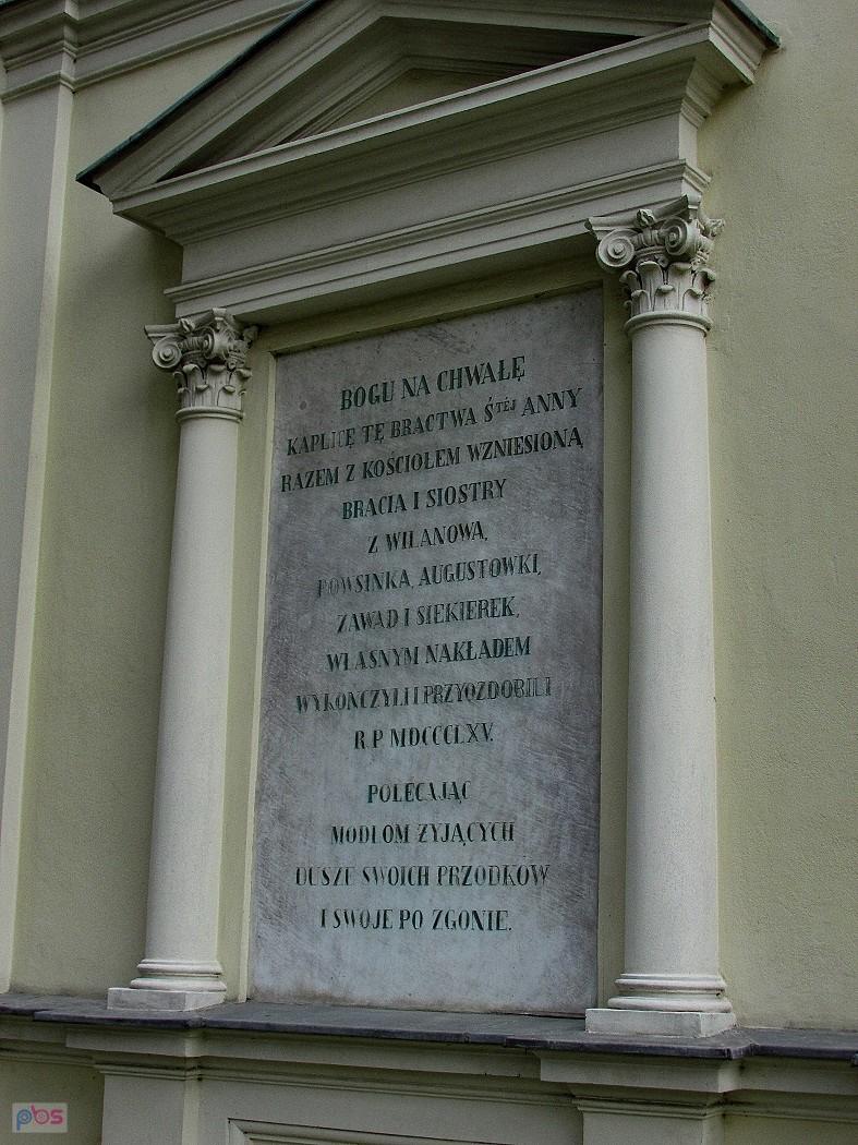 Kościół św. Anny - pamiątkowa tablica na płn. ścianie świątyni