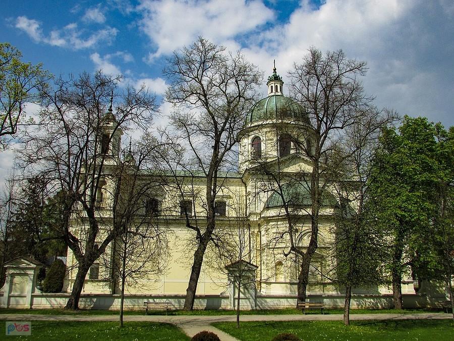 Kościół św. Anny w Wilanowie - widok z osi królewskiej