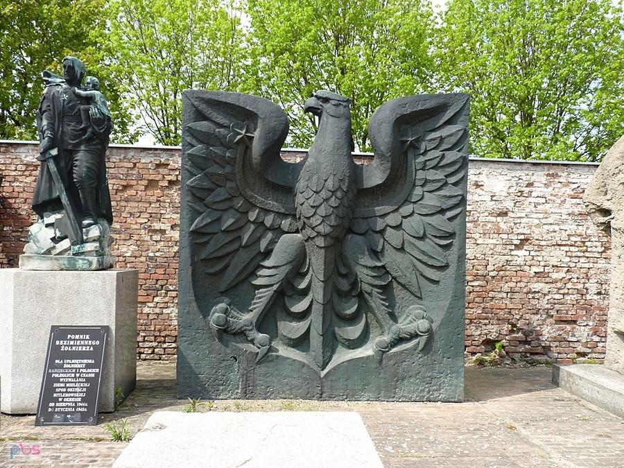 fragment dużego pomnika