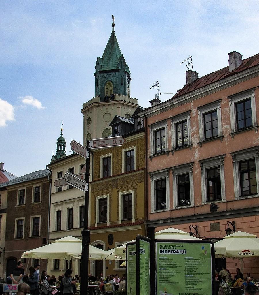 Lublin - kamienice na Rynku i Wieża Trynitarska