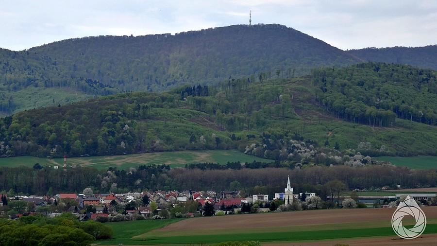 Zborov pod wiosenną Stebnicką Magurą