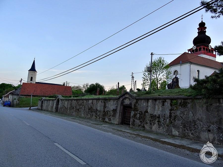 kościółki z katakumbami w Tolcsvie