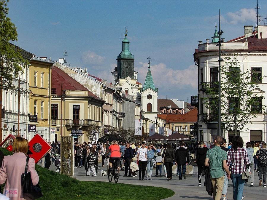 Zatłoczony lubelski deptak