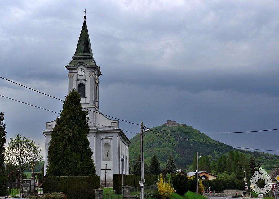 Kapušansky kostol a hrad