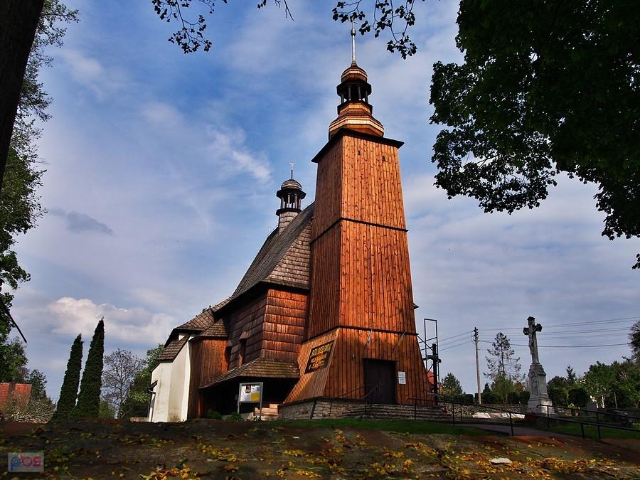Zabytkowy kościół w Sierotach