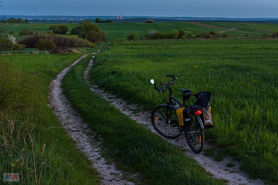 Pomiędzy Przybynowem a Jaroszowem