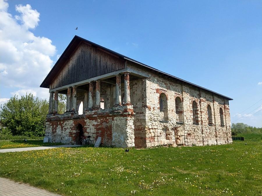 Ruiny synagogi w Nowym Korczynie