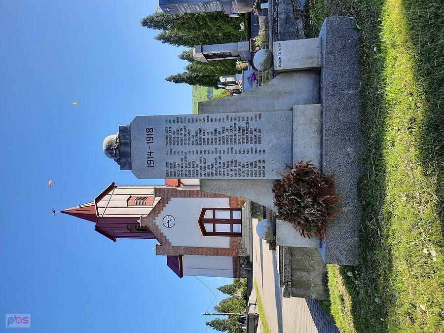 Pomnik w Oldrzychowicach